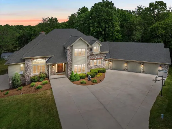 N69W34498 Oconomowoc ROAD, Oconomowoc, WI 53066