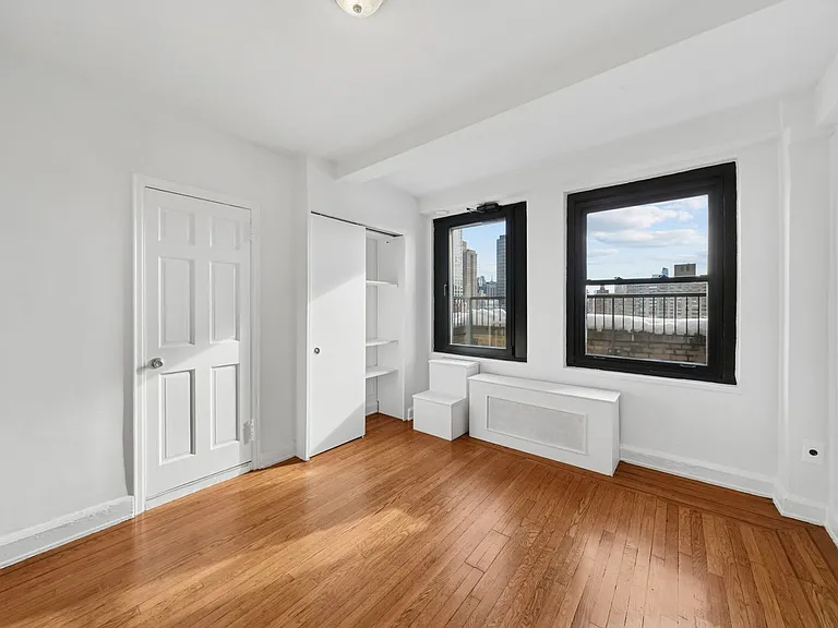 253 W 72nd St #2204 — Photo 3