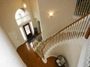 211 Sutherland Ln, League City, TX 77573