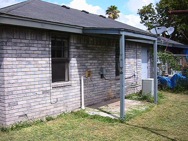 2nd image of 824 Jenny Cir