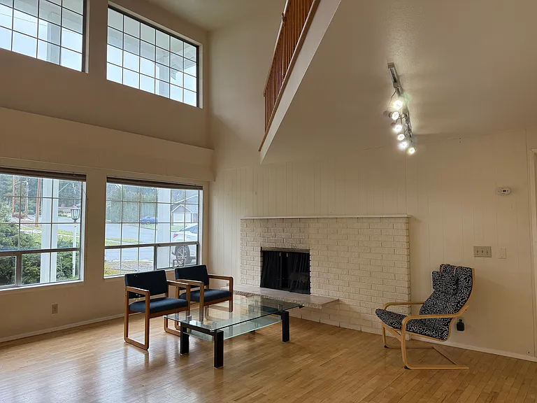 14115 NE 71st Pl — Photo 2