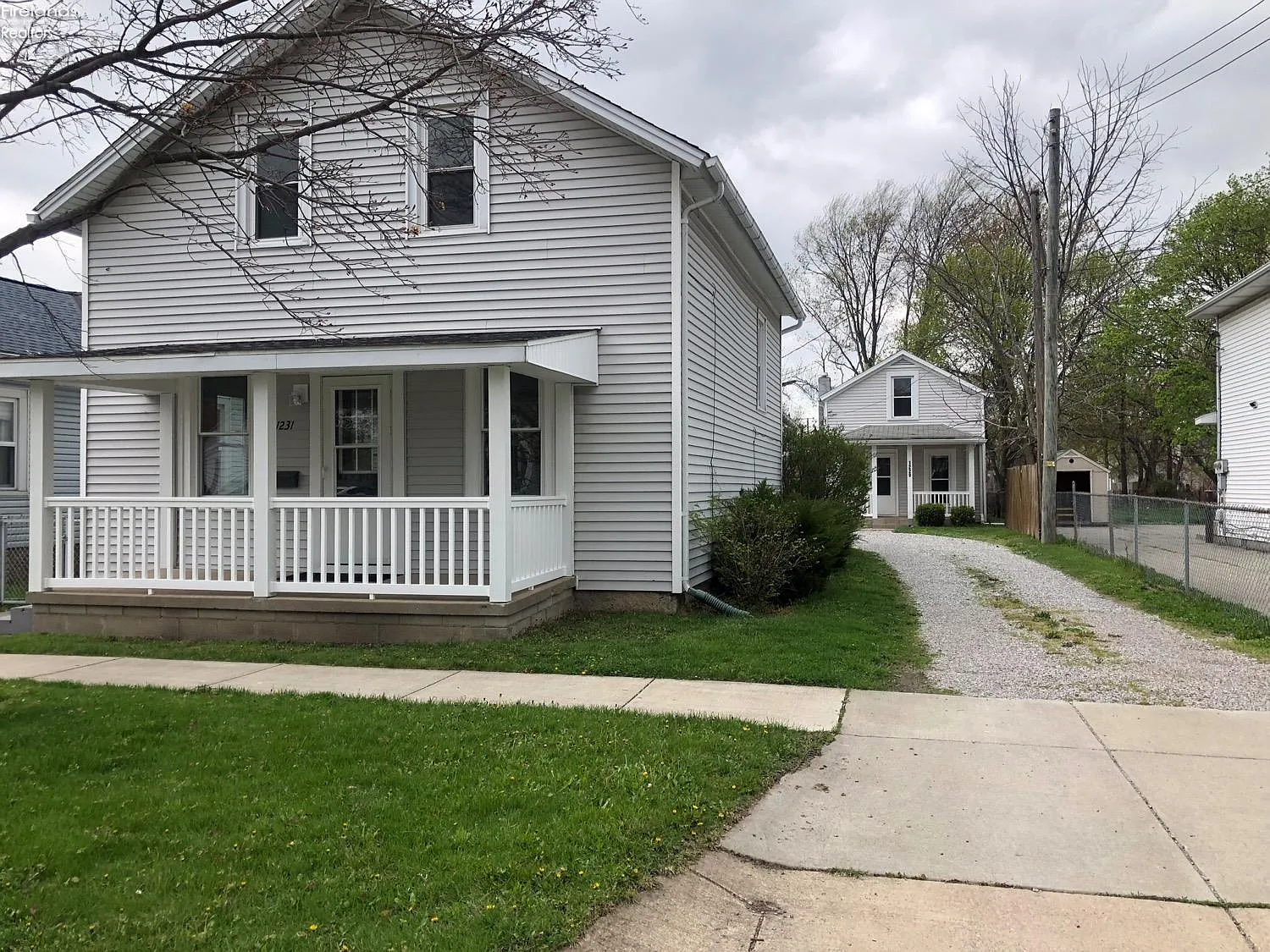 1229 W Madison St photo 1