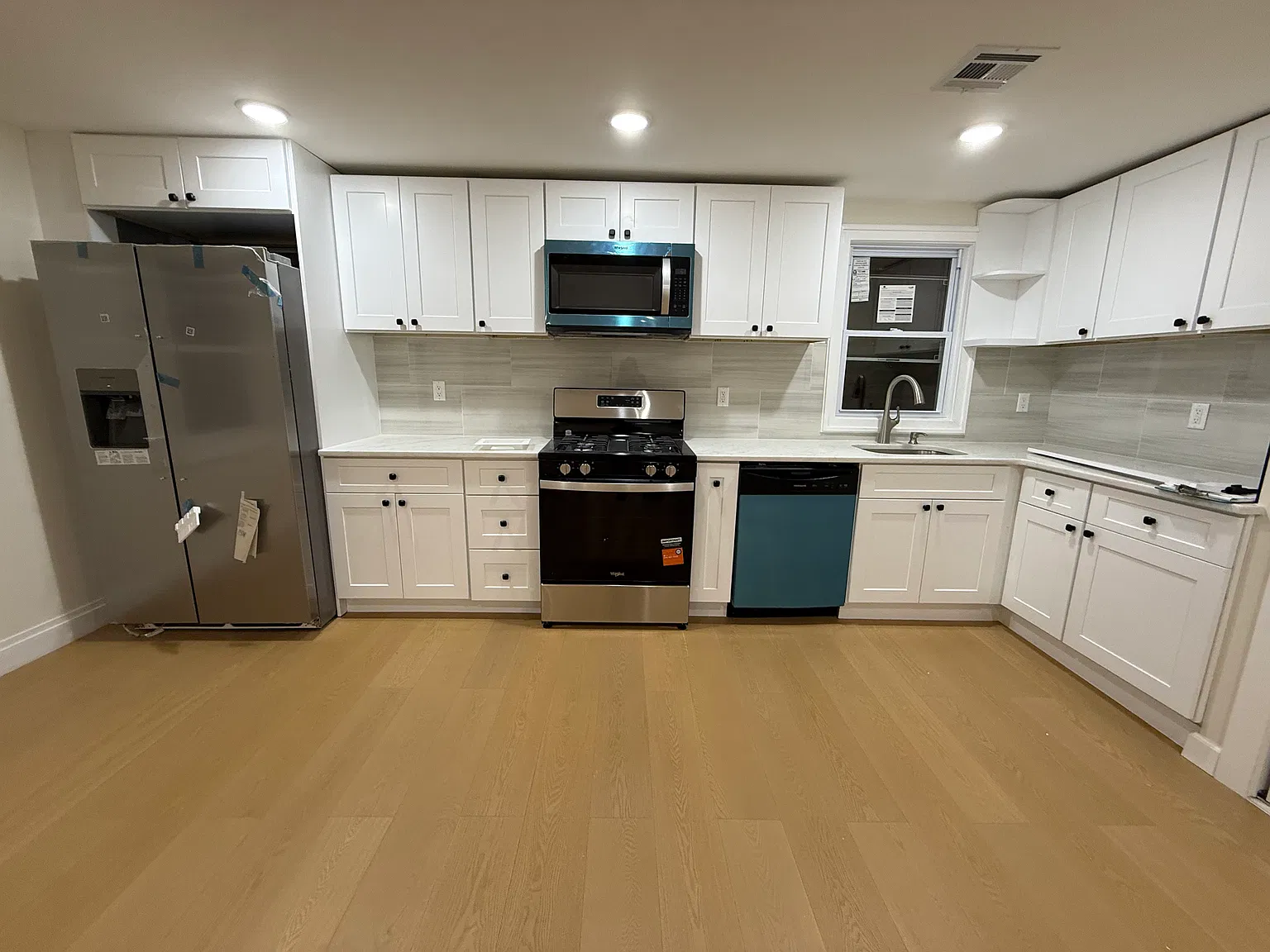 3 bed, $3,500 — Photo 3
