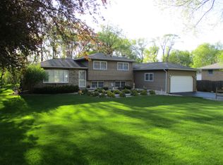 4N224 Wiant Rd, West Chicago, IL 60185