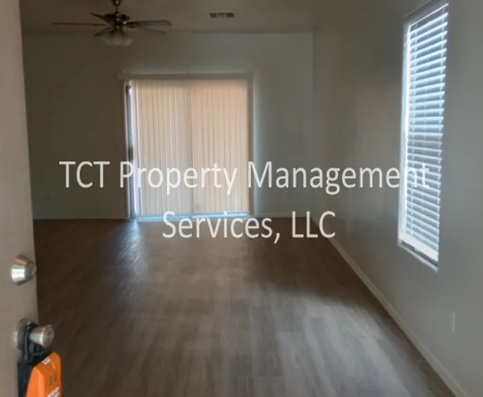 7922 W Chickasaw St — Photo 3