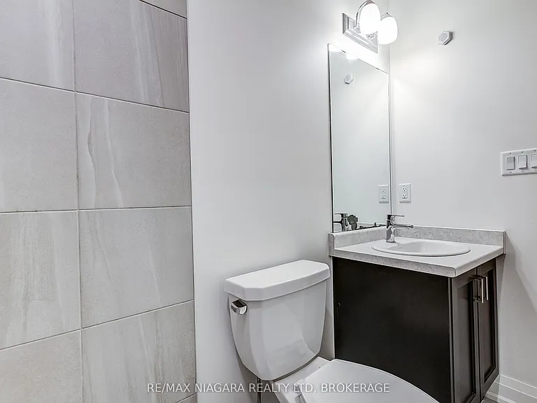 461 Blackburn Dr — Photo 34