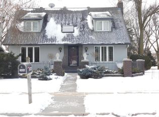 2496 W Country Club Dr S, Fargo, ND 58103