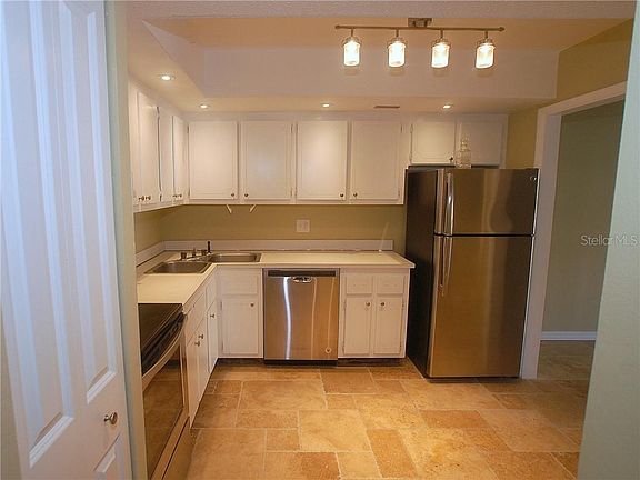 5th image of 855 Bayway Blvd APT 103