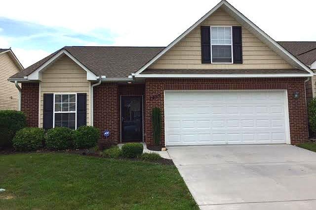 1st image of 40 Pemmbrooke Shire Ln