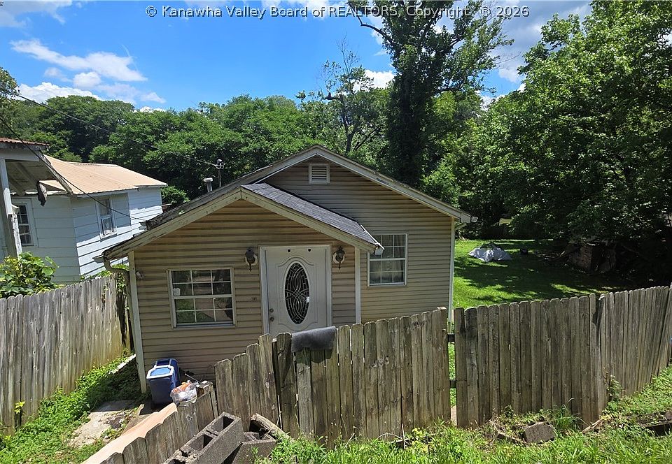 1st image of 10560 Coal River Rd