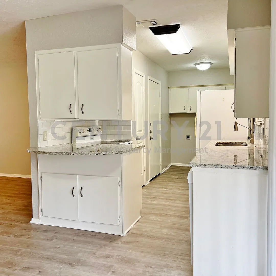 Beautiful 3/2/2 in Midlothian For Rent! — Photo 4