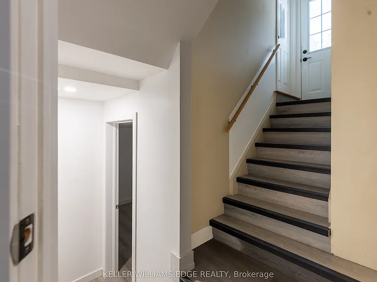 598 Mapledale Ave — Photo 14