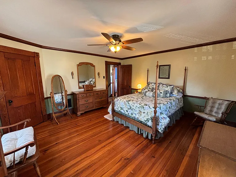 Bedroom #1 full