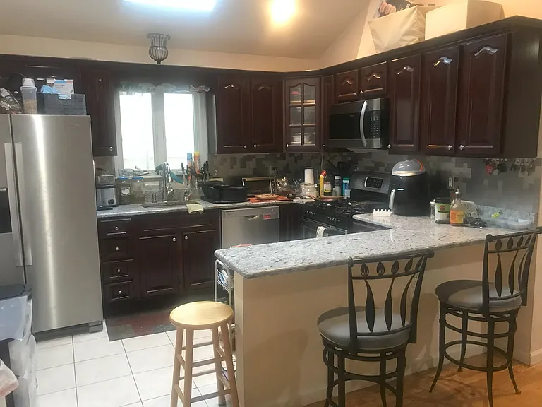 20 Van Reipen Ave — Photo 7
