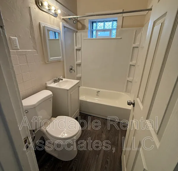 1020 W National Ave #UPPER — Photo 2