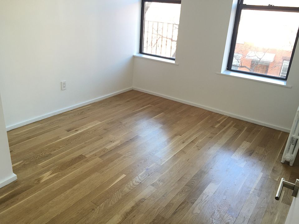 2nd image of 142 18th St