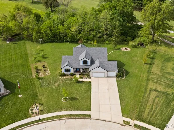 3713 Golfview Cir, Shiloh, IL 62221