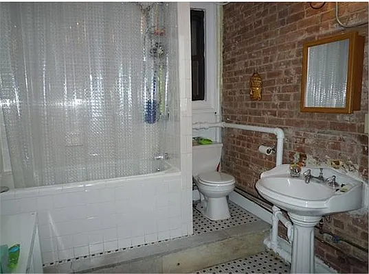 Rented by R New York | media 14