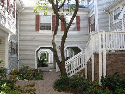 1st image of 2929 S Woodstock St #C
