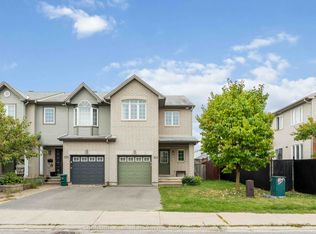 153 Lokoya St, Ottawa, ON K2S 0J5