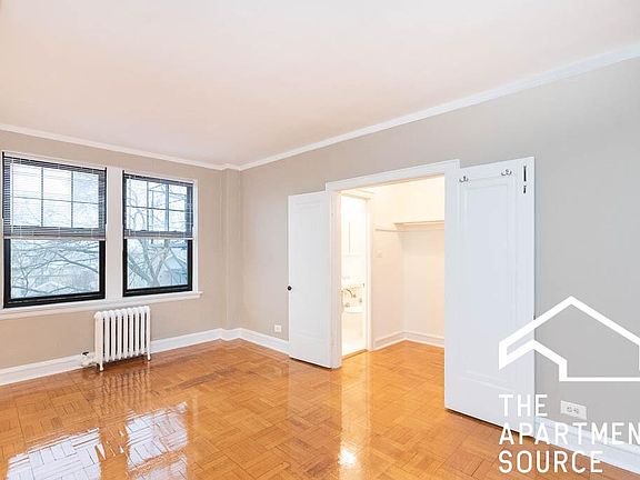 3rd image of 1215 W Sherwin Ave #611