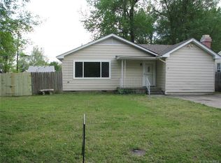 1935 Sallie St, Muskogee, OK 74403