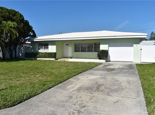 10124 4th St E, Treasure Island, FL 33706