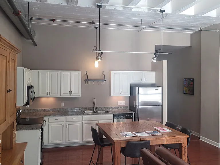 111 E Franklin Ave #109 — Photo 5