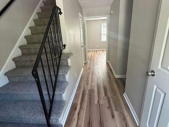 4th image of 243 Iris Ln