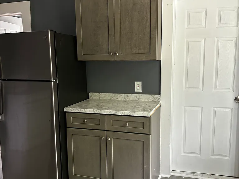 19 Garner St #1L — Photo 3
