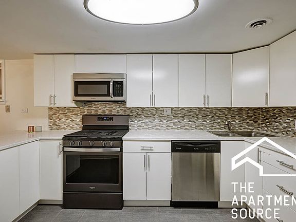 4th image of 1938 N Halsted St #G