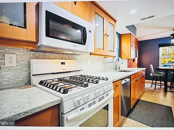 5th image of 3541 Cranmer Mews