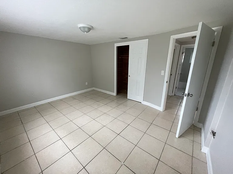 3937 Claremont Dr — Photo 11