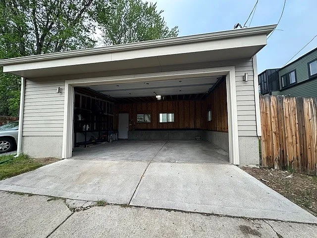 2437 S Williams St — Photo 20