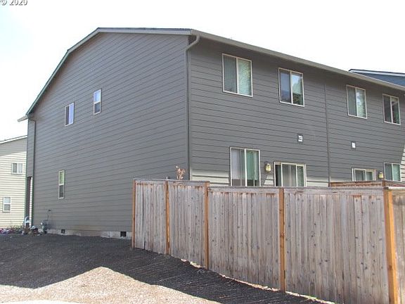 2nd image of 8225 NE 13th Pl