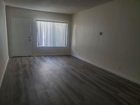 2nd image of 827 S Saint Andrews Pl #21