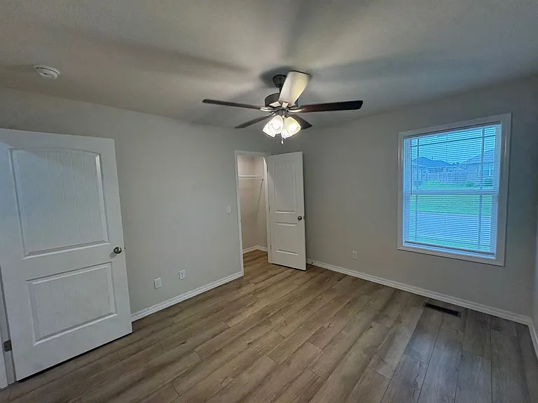 4354 W Riley St — Photo 8