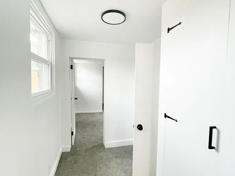 418 Parkwood Rd — Photo 16