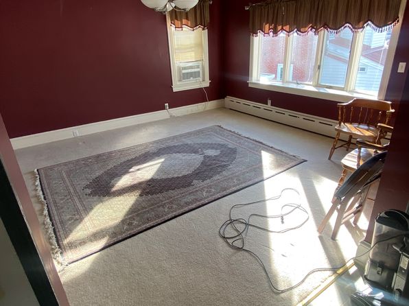 30 N 9th St FLOOR 2, Akron, PA 17501