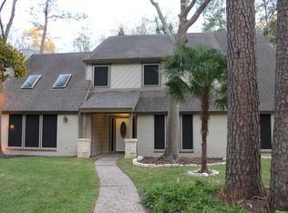 8207 Colonial Oaks Ln, Spring, TX 77379