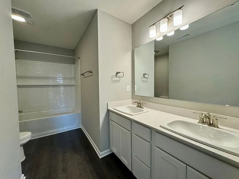Plano Dr — Photo 17
