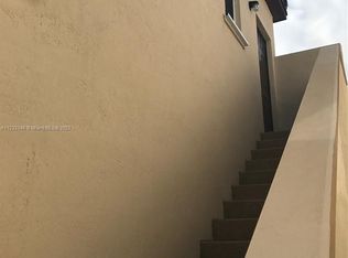 17090 SW 95th Ter, Miami, FL 33196