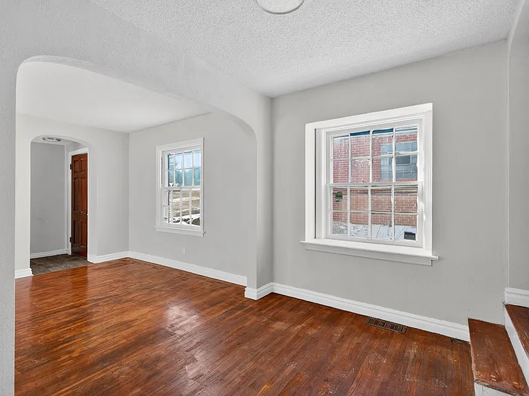 6713 Kenwood Dr — Photo 16