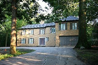 1st image of 743 Greenacres Ln