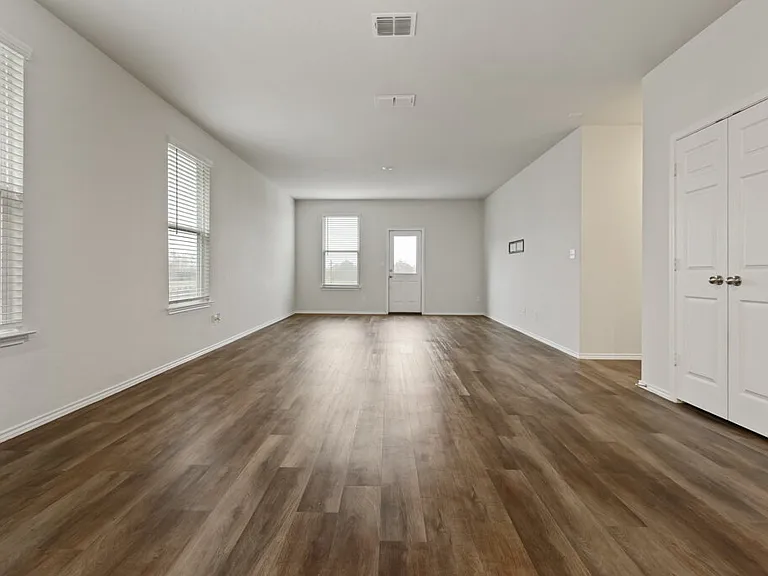 440 Lynwood Gold — Photo 9