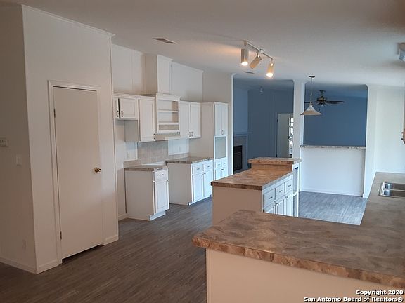 2nd image of 1018 Eagle Creek Dr