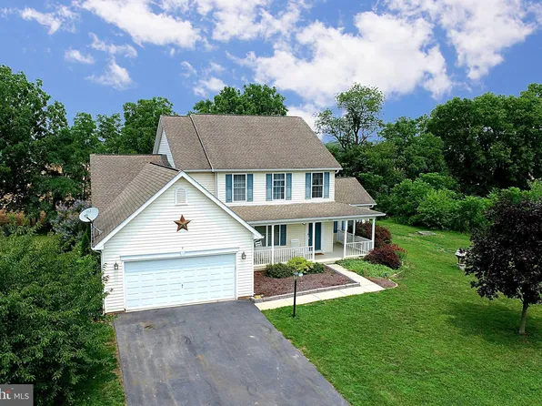 1274 Webling Cir, Greencastle, PA 17225