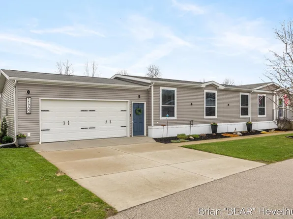 11700 Danton Dr, Allendale, MI 49401