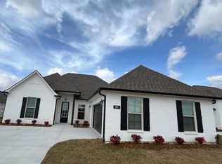 271 Kings Wood Ave, Thibodaux, LA 70301