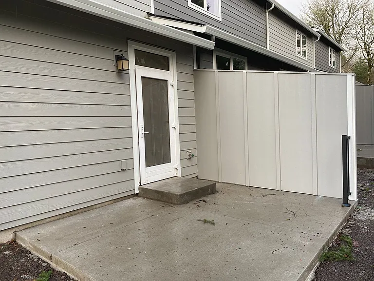 193 Cloverdale Rd #B — Photo 26